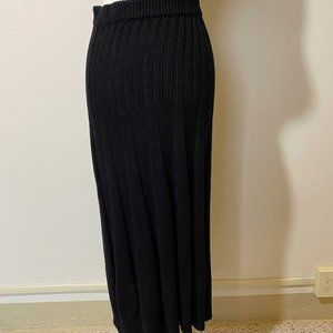 Lauren Vidal Black Knitted Skirt - Size Small